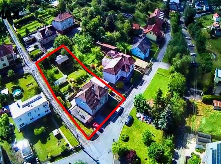 Pohled na dům z výšky | Prodej - dům/vila, 178 m²