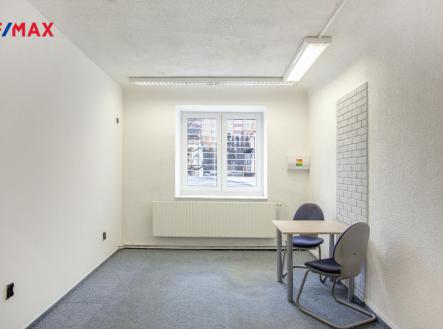 Pronájem - kanceláře, 49 m²