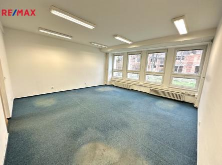 img-4523.jpeg | Pronájem - kanceláře, 43 m²