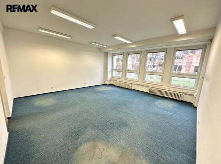 img-4523.jpeg | Pronájem - kanceláře, 43 m²