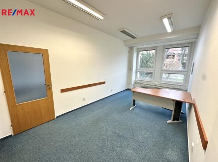 img-4516.jpeg | Pronájem - kanceláře, 21 m²