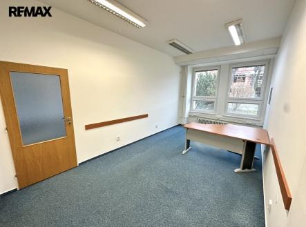 img-4516.jpeg | Pronájem - kanceláře, 21 m²