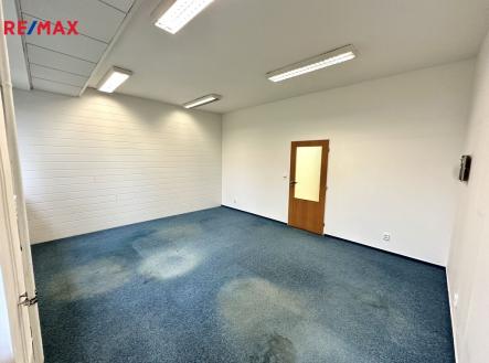 img-4520.jpeg | Pronájem - kanceláře, 28 m²