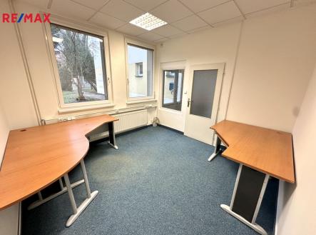 img-4500.jpeg | Pronájem - kanceláře, 14 m²