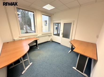 img-4500.jpeg | Pronájem - kanceláře, 179 m²
