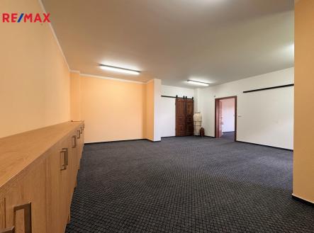img-0944.jpg | Prodej - nájemní dům, 297 m²