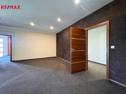 img-0939.jpg | Prodej - nájemní dům, 297 m²