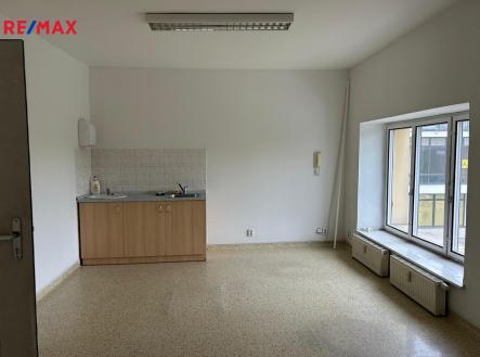 obrazek-whatsapp-2025-06-01-v-14.42.00-ef3e0993.jpg | Pronájem - jiné, 25 m²