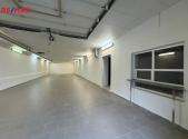 Pronájem - skladovací prostor, 127 m²