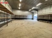 Pronájem - skladovací prostor, 232 m²