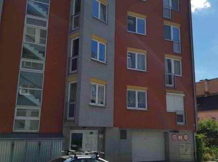 garaze-vodni-1.jpg | Pronájem - malý objekt/garáž