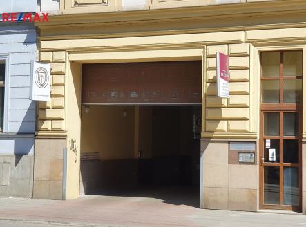 20210427-122804.jpg | Pronájem - malý objekt/garáž