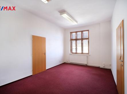 +420 604 191 744 I denisa.myslivcova@re-max.cz | Pronájem - kanceláře, 90 m²