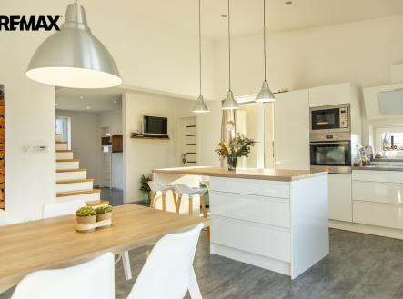 Prodej - dům/vila, 193 m² obrázek