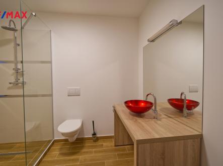 p1080326.jpg | Prodej - hotel, 1 978 m²