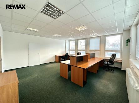 img-1214.jpeg | Pronájem - kanceláře, 46 m²
