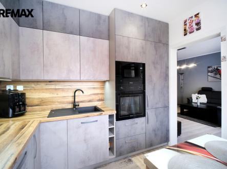 +420 776 335 999, ladislav.urbancik@re-max.cz | Prodej bytu, 3+1, 75 m²