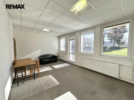 img-2463.jpeg | Pronájem - kanceláře, 41 m²