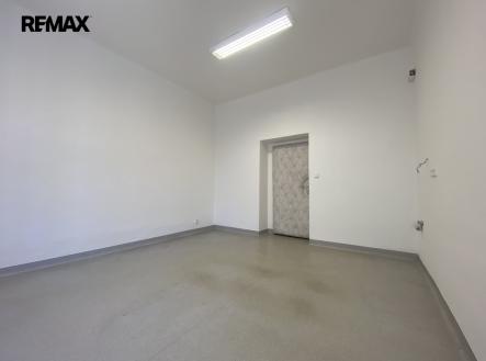 img-8044.jpeg | Prodej - kanceláře, 401 m²