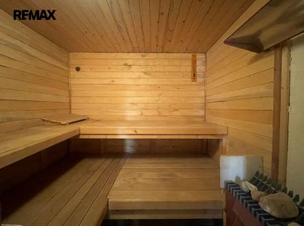 +420 604 191 744 I denisa.myslivcova@re-max.cz | Prodej - dům/vila, 235 m²