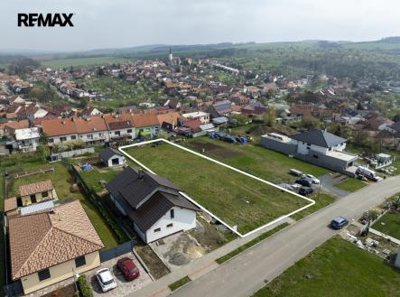ostr-lhot-200.jpg | Prodej - pozemek pro bydlení, 1 530 m²