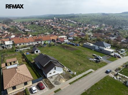 ostr-lhot-201.jpg | Prodej - pozemek pro bydlení, 1 530 m²