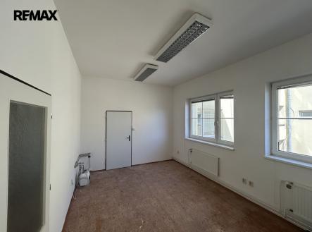 img-4740.jpeg | Pronájem - kanceláře, 19 m²
