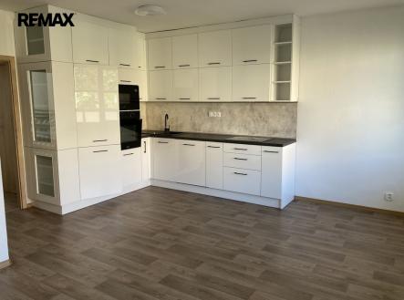 +420 604 191 744 I denisa.myslivcova@re-max.cz | Pronájem bytu, 4+kk, 70 m²