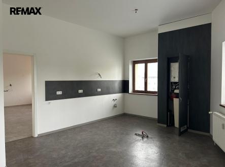 obrazek-whatsapp-2025-06-01-v-14.42.00-73f0955f.jpg | Pronájem - jiné, 25 m²