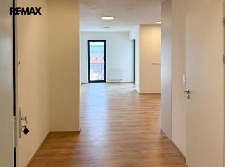 zasilka-iphone-27.jpg | Pronájem bytu, 1+kk, 45 m²