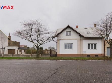 Prodej - dům/vila, 196 m²