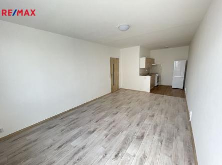 obývací pokoj s kuchyňským koutem | Pronájem bytu, 2+kk, 42 m²