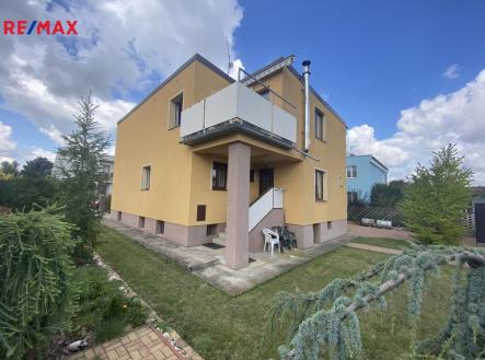 pohled na dům ze zahrady | Prodej - dům/vila, 161 m²