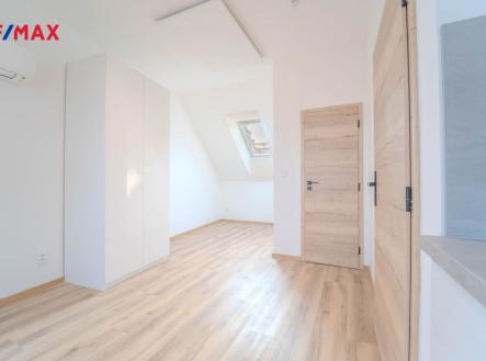 dsc01026-hdr.jpg | Pronájem bytu, 1+kk, 27 m²