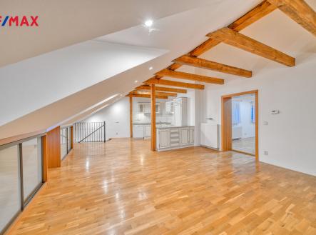 Pronájem bytu, 2+kk, 99 m² obrázek