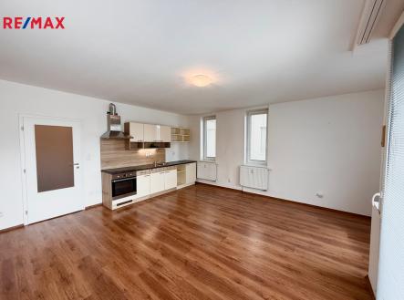 jidelna.jpg | Prodej bytu, 1+kk, 39 m²
