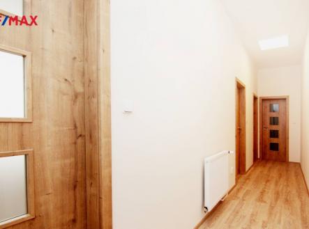 chodba 9 m2 | Pronájem bytu, 2+1, 59 m²