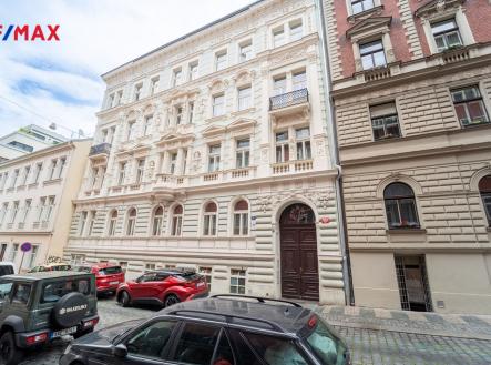 Pohled na dům | Prodej bytu, atypický, 14 m²