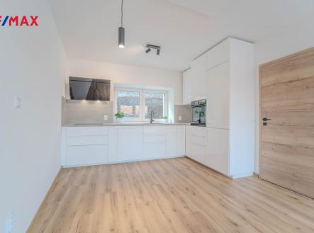 Pronájem bytu, 3+kk, 99 m² obrázek