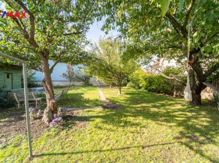 Zahrada 303m2 | Prodej - dům/vila, 197 m²