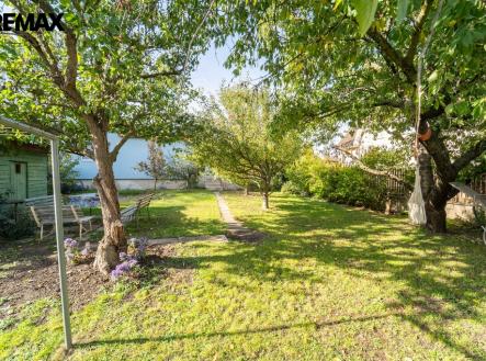 Zahrada 303m2 | Prodej - dům/vila, 197 m²