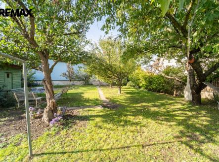 Zahrada 303m2 | Prodej - dům/vila, 197 m²