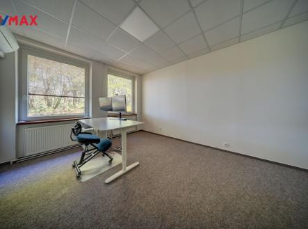 4-1.jpg | Pronájem - kanceláře, 18 m²