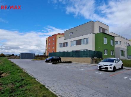 parkoviste-1.jpg | Pronájem - malý objekt/garáž