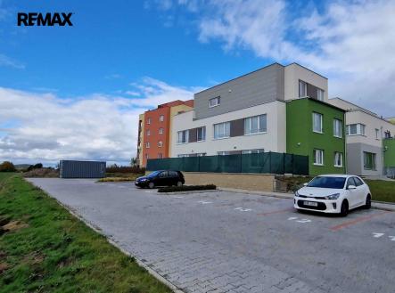 parkoviste-1.jpg | Pronájem - malý objekt/garáž