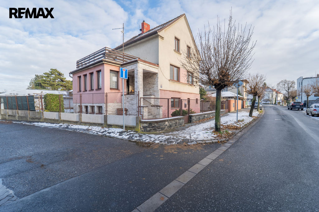 boční pohled na dům