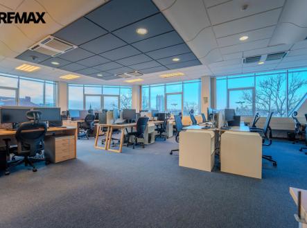 3-2.jpg | Pronájem - obchodní prostor, 540 m²