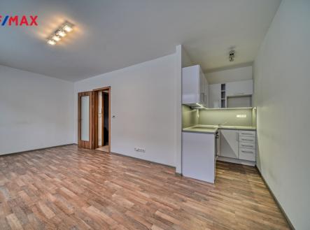 pokoj s kuchyňským koutem | Pronájem bytu, 1+kk, 31 m²