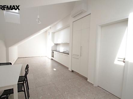 img-65801.jpg | Pronájem bytu, 2+kk, 52 m²