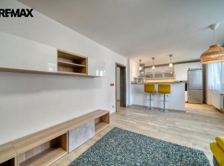 Pohled do kuchyně | Prodej bytu, 4+kk, 83 m²